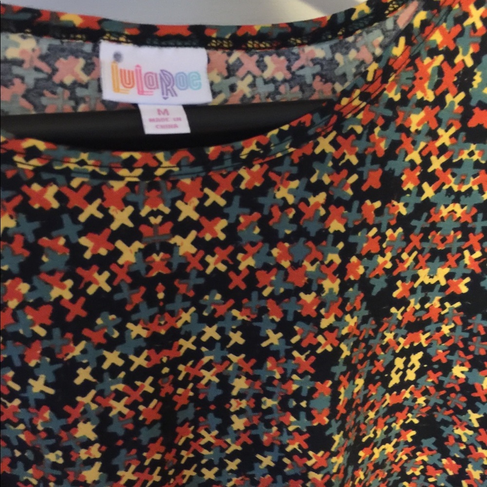 LuLaRoe top - Picture 2 of 3